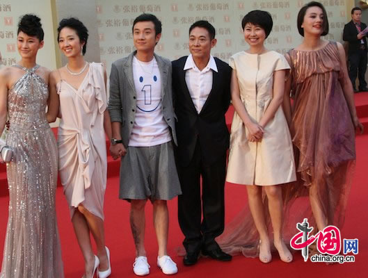 Cast members of the movie Ocean Heaven, from left to right, Chen Rui, Kwai Lun-Mei, Wen Zhang, Jet Li, director Xue Xiaolu and Zhu Yuanyuan, arrive at Shanghai Grand Theatre for the opening of the 13th Shanghai International Film Festival on June 12, 2010.