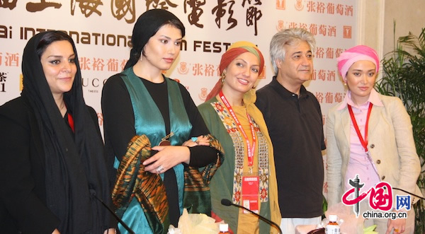 From left to right, Iranian director Tahmineh Milani, actress Ladan Mostofi, actress Mahnaz Afshar, producer Mohammad Nikbin and actress Bahareh Afshari attend a press conference for the movie Pay Back at Shanghai Film Art Center in Shanghai on June 16, 2010. Iranian movie Pay Back is an entry for competing for the Golden Goblet Award at the 13th Shanghai International Film Festival.