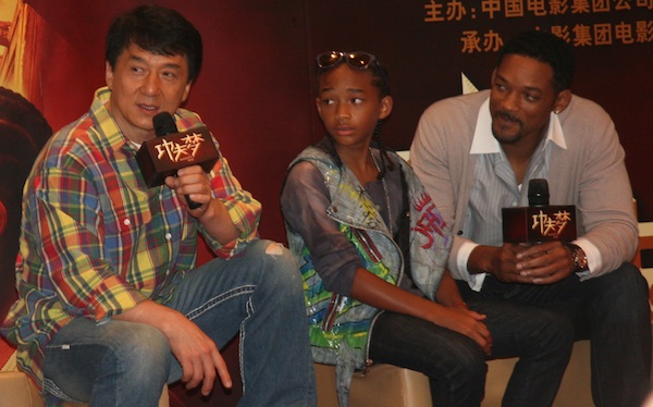 From left to right, actor Jackie Chan, actor Jaden Smith and producer Will Smith attend a press conference to promote the movie “The Karate Kid” in Shanghai on June 18. [Pang Li/China.org.cn]