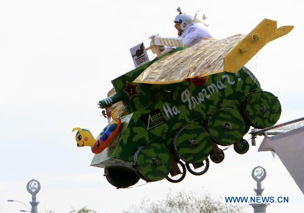 A team competes during Red Bull Flugtag 2010 in Kiev, capital of Ukraine, on June 19, 2010.[Xinhua]