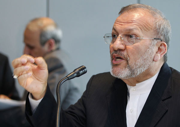 Iran's Foreign Minister Manouchehr Mottaki talks to the media at the European Parliament in Brussels June 1, 2010. [Xinhua]