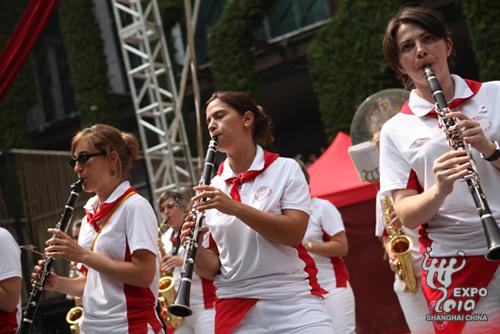 performance at the ceremony