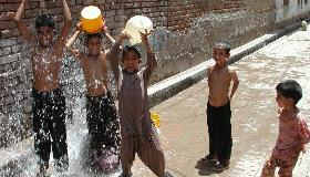 Heat wave in Pakistan kills at least 9