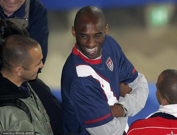 Los Angeles Lakers guard Kobe Bryant smiles prior to the World Cup round of 16 soccer match between the United States and Ghana at Royal Bafokeng Stadium in Rustenburg, South Africa, Saturday, June 26, 2010. (Photo: cfp.cn) 