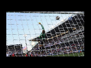 Germany's goalkeeper Manuel Neuer watches as the ball crosses the line during the 2010 World Cup second round soccer match against England at Free State stadium in Bloemfontein June 27, 2010. [sport. sina.com] 