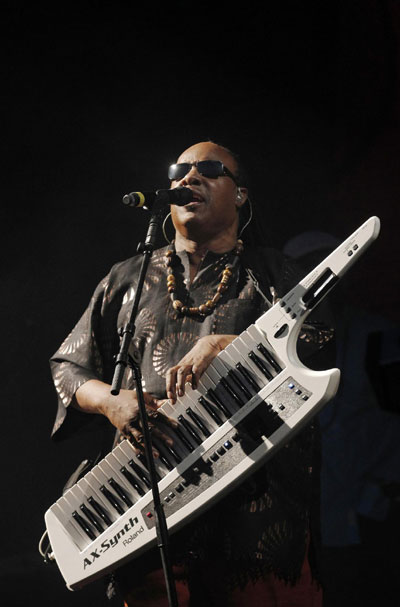 U.S. singer Stevie Wonder performs at the Glastonbury Festival 2010 in southwest England June 27, 2010.