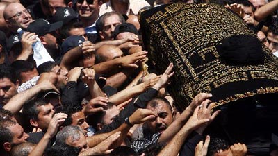 Lebanon holds big funeral for Shiite cleric