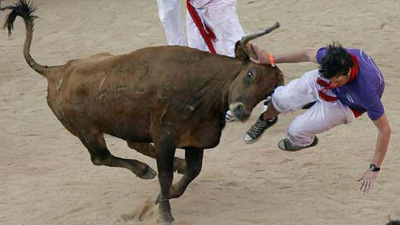 Breath-taking bullfighting in Spain's San Fermin festival