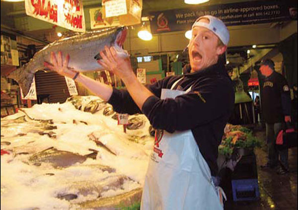 'Flying fish' show at the century-old Pike Place Market.[Source: China Daily]