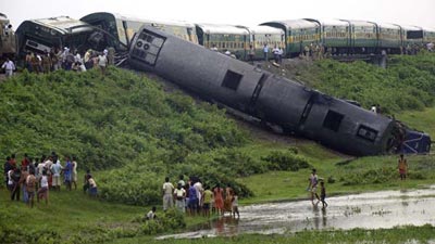 Blast derails train in India