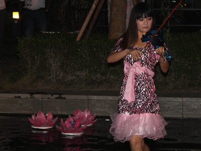 Zhouzhuang shines Expo Garden