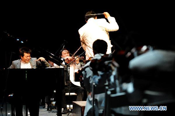 Shanghai symphony orchestra celebrates World Expo