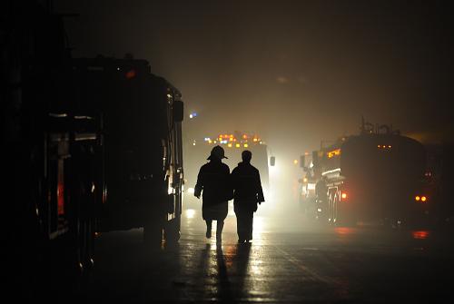 Blasts hit two oil pipelines in Dalian, a port city in northeast China&apos;s Liaoning province, July 16, 2010.[Xinhua] 