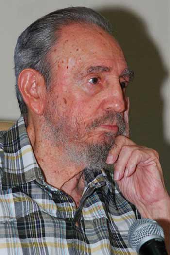 Former Cuban leader Fidel Castro sits at a meeting with foreign ambassadors in Havana July 16, 2010. [Xinhua]