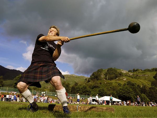 Glenfinnan Gathering and Highland Games [peopledaily.com] 