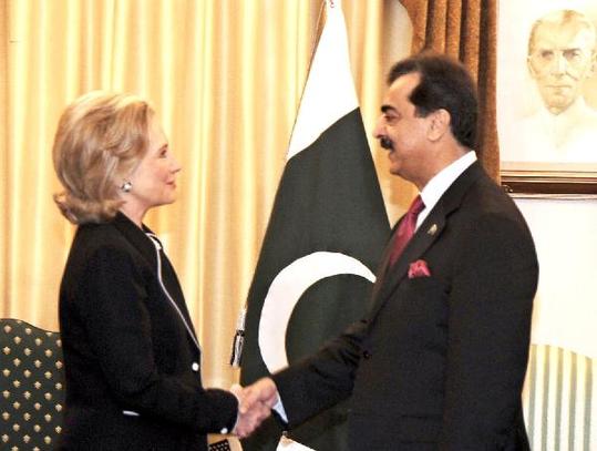 Pakistan's Prime Minister Yusuf Raza Gilani (R)meets with visiting U.S. Secretary of State Hillary Clinton (L) in Islamabad, capital of Pakistan, July 18, 2010.[Xinhua]