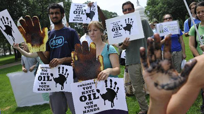 Americans protest to mark 3-month anniversary of Gulf oil spill