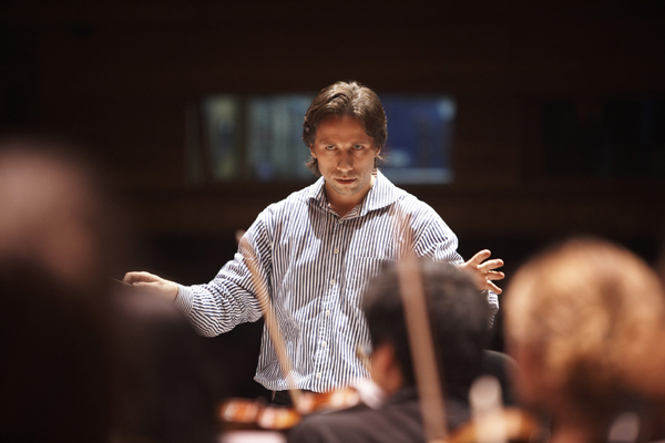 Conductor Kristjan Jarvi