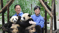HK Chief Executive visit giant pandas 
