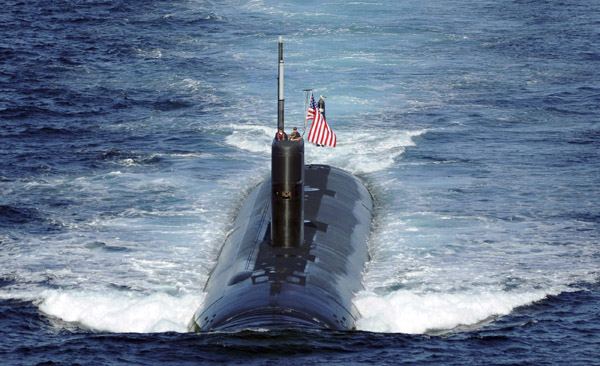 The Los Angeles-class attack submarine USS Tucson (SSN 770) is underway during the U.S.-South Korea joint naval and air exercise in waters off the east coast of the Korean peninsula, July 26, 2010.[Xinhua/Reuters]