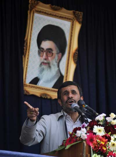 Iranian President Mahmoud Ahmadinejad gestures while speaking for his supporters during his visit of the city of Shahrekord in Chahar Mahal va Bakhtiari province, 521 km (326 miles) south west of Tehran June 16, 2010. [Xinhua]