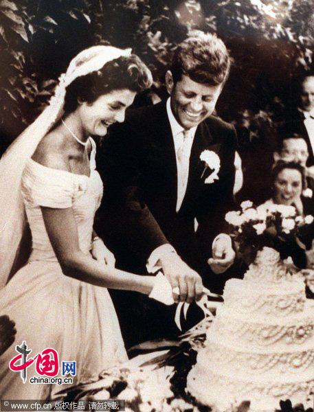 An archive photo of John F. Kennedy&apos;s wedding in the &apos;political partners&apos; travelling exhibit being shown at the Richard Nixon library, Tuesday June 16, 1998, in Yorba Linda, Calif. [CFP]