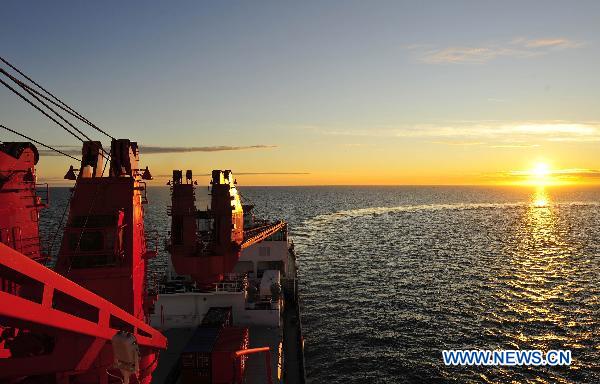 Photo taken on July 26, 2010 shows China's icebreaker 'Xue Long', or 'Snow Dragon', sailing in the Arctic Ocean at 72 degrees of north latitude and 154 degrees of west longitude.