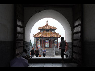 The Songyue Temple is seen in Dengfeng, central China's Henan province, on July 30, 2010. The World Heritage Committee of the UNESCO decided on Saturday, at its 34th meeting in Brasilia, to add the historic monuments of Dengfeng in central China's Henan province to the World Heritage List.[Photo/Xinhua] 