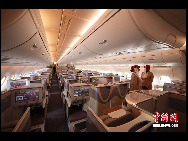 The photo shows the business class cabin of Emirates' Airbus A380 which arrives at the Capital International Airport in Beijing August 1, 2010.Emirates Airlines launched its first A380 service in China, flight EK306/307 between Dubai and Beijing on August 1, 2010.[Chinanews.com]
