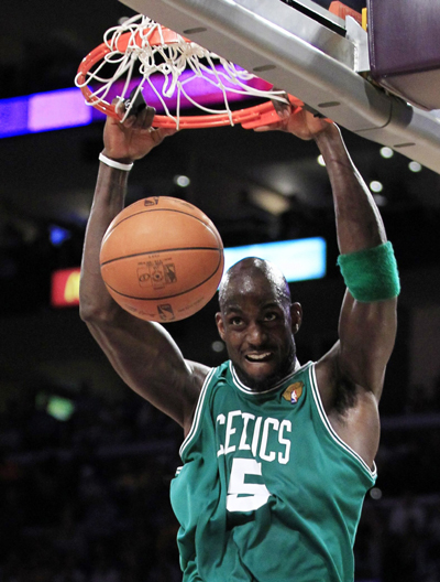 kevin garnett celtics dunk. Boston Celtics#39; Kevin Garnett