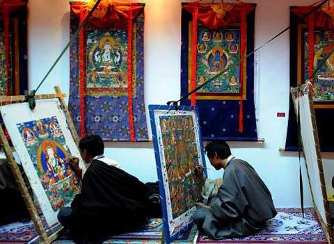 50 Thangka masters from all over Tibet Autonomous Region have gathered in the Region's capital of Lhasa for the first Thangka Art Expo.