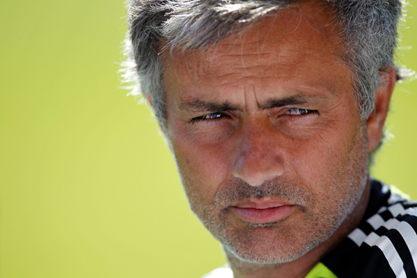 Real Madrid coach Jose Mourinho arrives for training in Los Angeles, California, August 3, 2010.  (Xinhua/Reuters Photo)