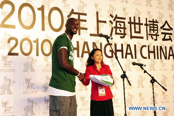 NBA star Garnett signs Chinese brand Anta in Shanghai