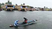 Floods wreak havoc in India-controlled Kashmir