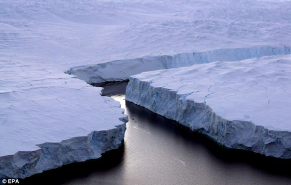 The Petermann glacier on Greeland&apos;s northwest coast. [gb.cri.cn]