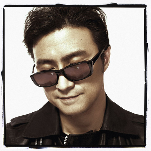 Veteran rock singer Wang Feng