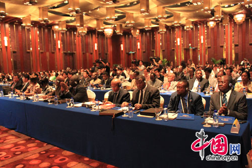 The photo shows the representatives from different political parties, government departments and enterprises of China and 20 African countries at the China-Africa Agricultural Forum held in Beijing on August 11, 2010. [Xu Lin / China.org.cn]