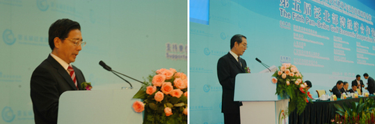 Guo Shengkun (L), party secretary of the CPC Guangxi Committee and Ma Biao (R), chairman of Guangxi Zhuang Autonomous Region deliver speeches at the 2010 Pan-Beibu Gulf Economic Cooperation Forum. [Ma Yujia / China.org.cn]