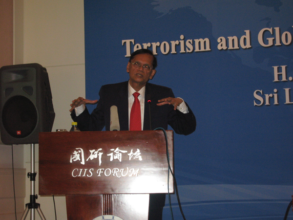 Sri Lankan Minister of External Affairs Gamini Lakshman Peiris delivers a speech 'Terrorism and Global Security: Lessons Learnt from Sri Lanka' at the China Institute of International Studies in Beijing, Aug. 12, 2010. [Zhang Ming'ai/China.org.cn]