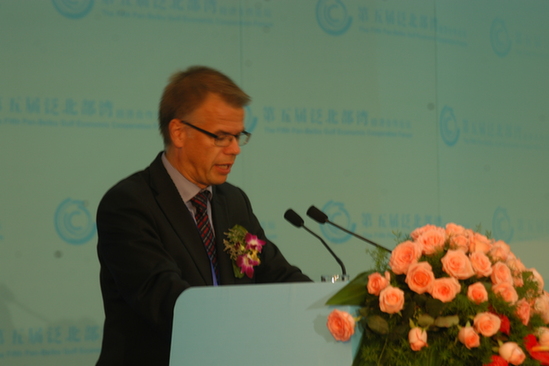 Mats Nordlander, global executive vice president of Stora Enso, delivers a speech at the Pan-Beibu Gulf Economic Cooperation Forum in Nanning, capital of China's Guangxi Zhuang Autonomous Region, on August 12, 2010. [Ma Yujia / China.org.cn]