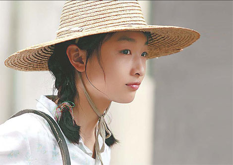 Zhou Dongyu plays Jingqiu in Zhang Yimou's new film The Love of the Hawthorn Tree, after being picked by the director from more than 10,000 young women.