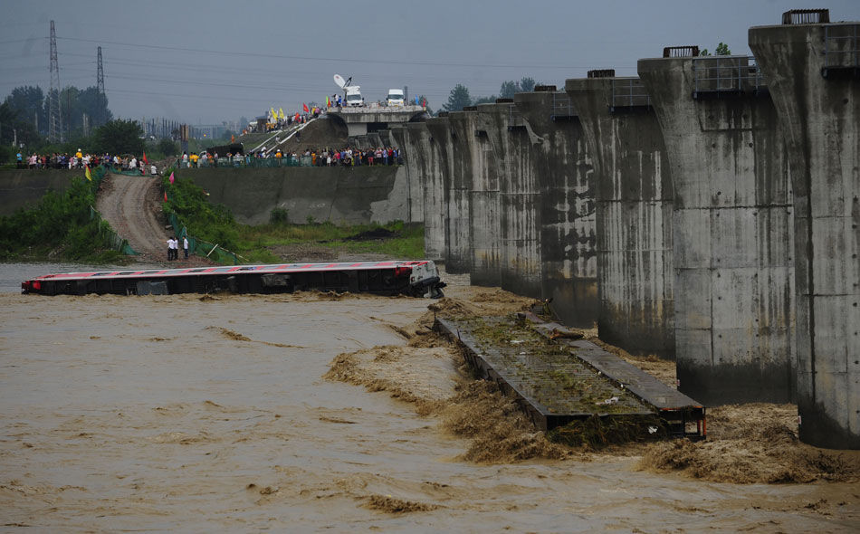 Heavy rains have pounded Sichuan this summer, triggering floods and landslides. The province faced more rains in the coming days, according to meteorological authorities.