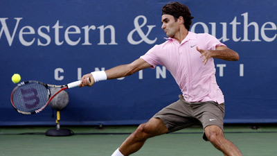 Federer advances into semi-final at Cincinnati Masters