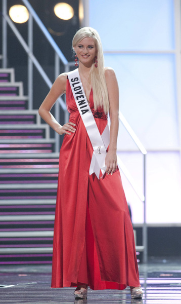 Miss Slovenia Marika Savsek poses for the judges in an evening gown of her choice during the 2010 Miss Universe Presentation Show at Mandalay Bay Event Center in Las Vegas, Nevada August 19, 2010. The Miss Universe 2010 competition will be aired live on August 23, 2010. [Xinhua]