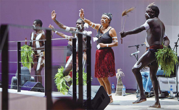 Indigenous artists perform in the Australia Pavilion to celebrate Oceania Month. [Source: China Daily/Gao Erqiang]