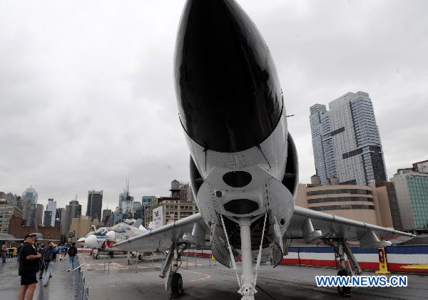 Tourists visit the Intrepid Sea, Air and Space Museum in New York, the United States, Aug. 24, 2010. The Air Force Week NYC held its opening ceremony at the museum on Tuesday. [Xinhua]