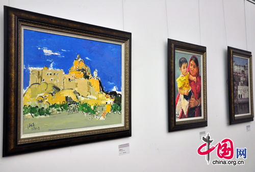 Paintings at the India-China Friendship Painting Exhibition.