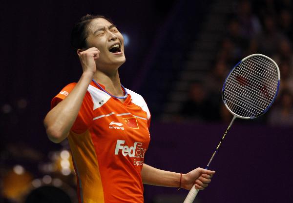 China's Wang Lin celebrates after defeating her compatriot Wang Xin during their women's singles final in the Badminton World Championships 2010 in Paris, France, Aug. 29, 2010. Wang Lin won 2-1 and claimed the title of the event. (Xinhua/Tang Shi)