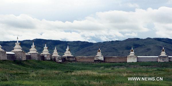 The picture taken on Aug. 12, 2010 shows some of the stupas at Karakorum, the ruined ancient capital of Mongolia. Karakorum locates some 360 kilometers west of Ulan Bator, capital of today's Mongolia. The ruined capital was built in the early 13th century by Ogadai, son of Genghis Khan, but was later destroyed by war.[Xinhua/A Sigang]