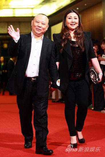 Cross talker Guo Degang and his wife 
